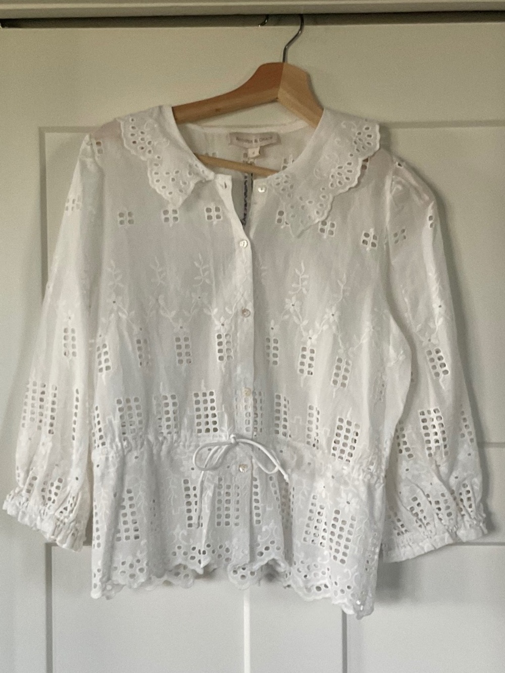 Jennifer & Grace Women's White Button Up Eyelet Boho Blouse NWT